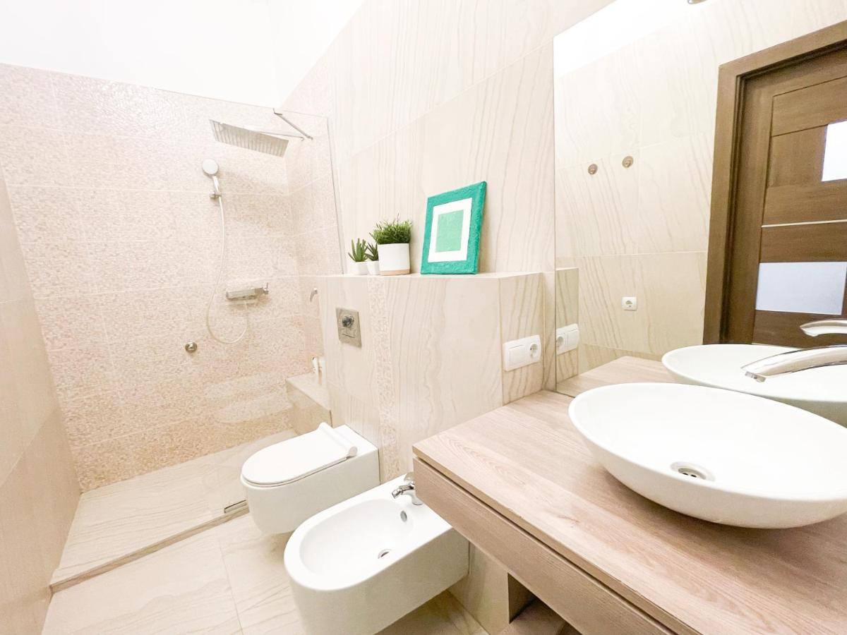 בודפשט Downtown Deak-Ferris Wheel Luxury Home מראה חיצוני תמונה